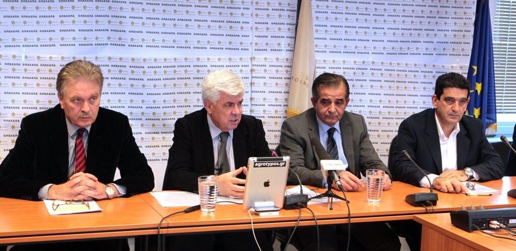 19-12-2013 Sinenteuxi Typou-Ypourgos