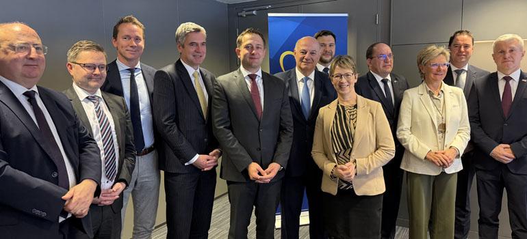 fototypos2502251 fototypos2502251